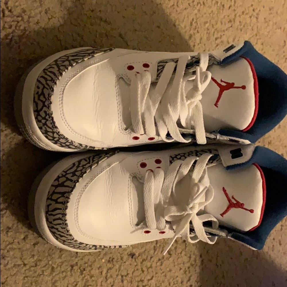 Shoes Jordan retro 3 blue, white, red